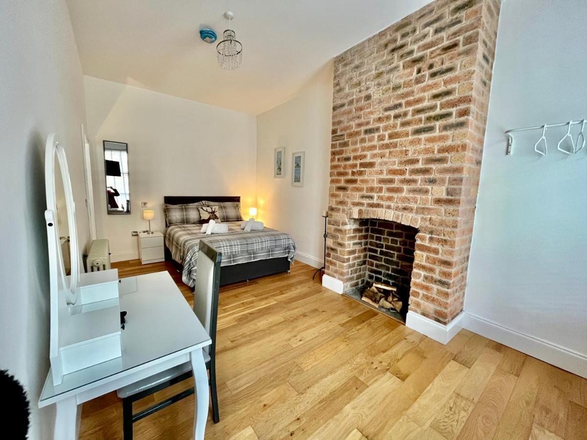 Rabbies School House, 2 Bed Apartment Ayr Town Centre Exterior photo